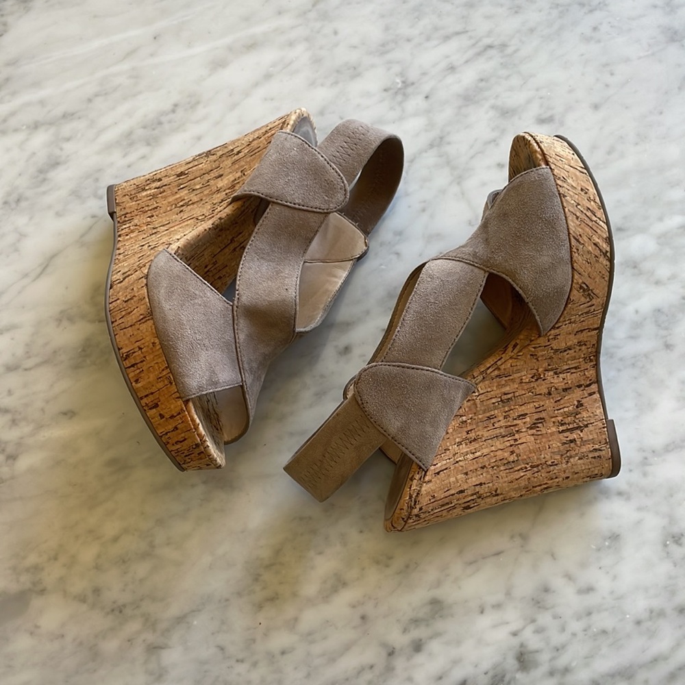 Pelle Moda Dana Wedges - Picture 3 of 7